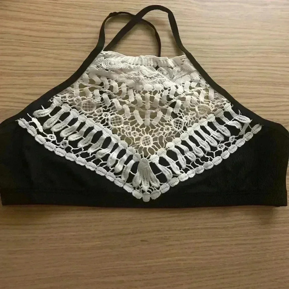 🆕Black Crochet High Neck Bralette🆕 - Picture 8 of 10